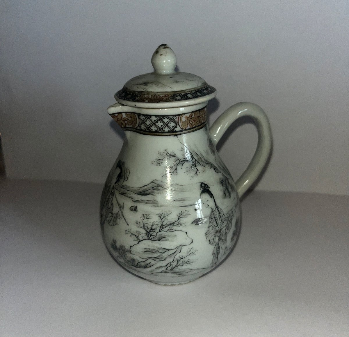 Creamer Compagnie Des Indes With A Decor "en Grisaille" From The 18th Century-photo-4