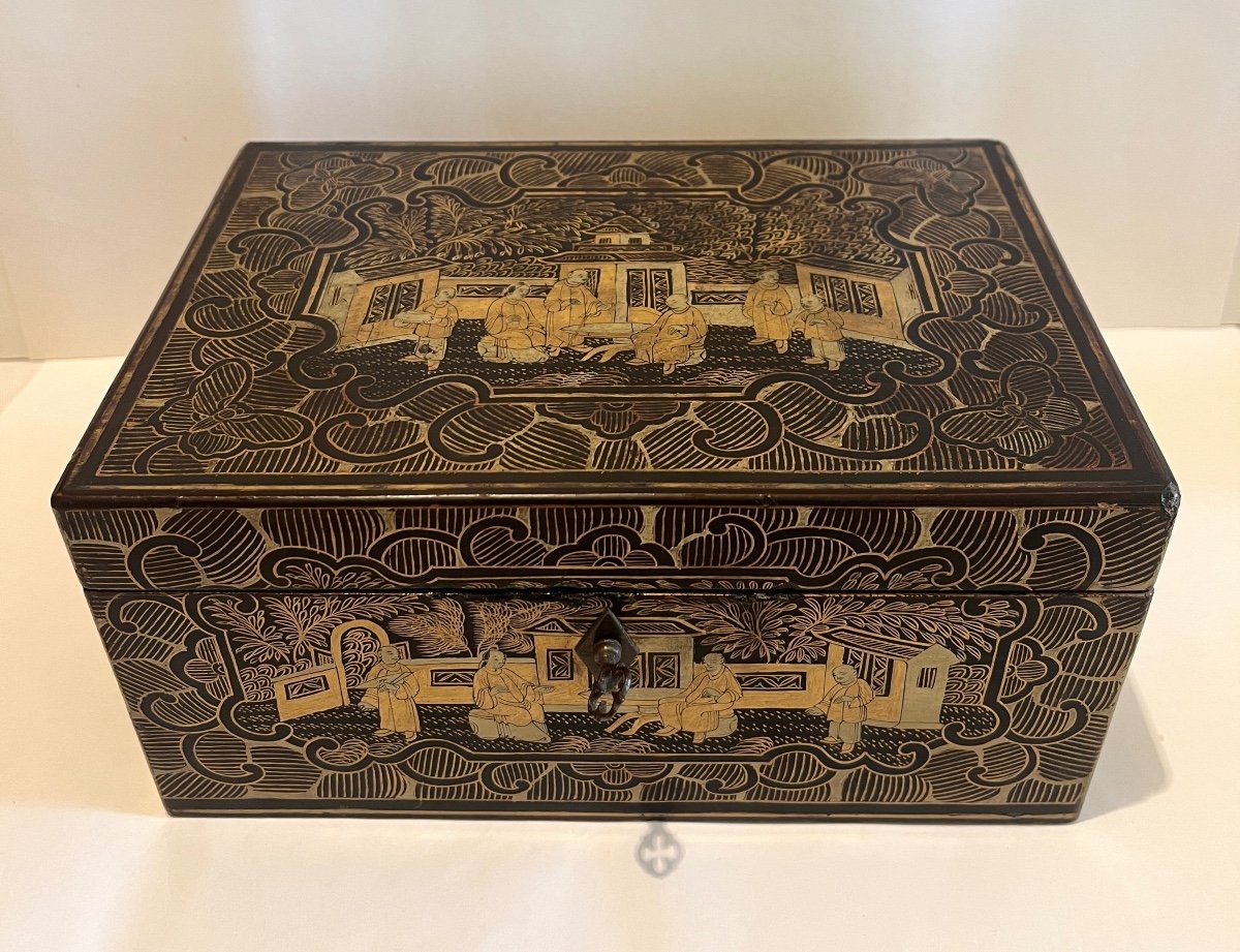 Gilded Chinese Lacquer Box 19th Century Canton-photo-2