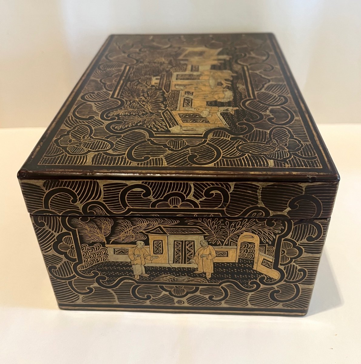 Gilded Chinese Lacquer Box 19th Century Canton-photo-3