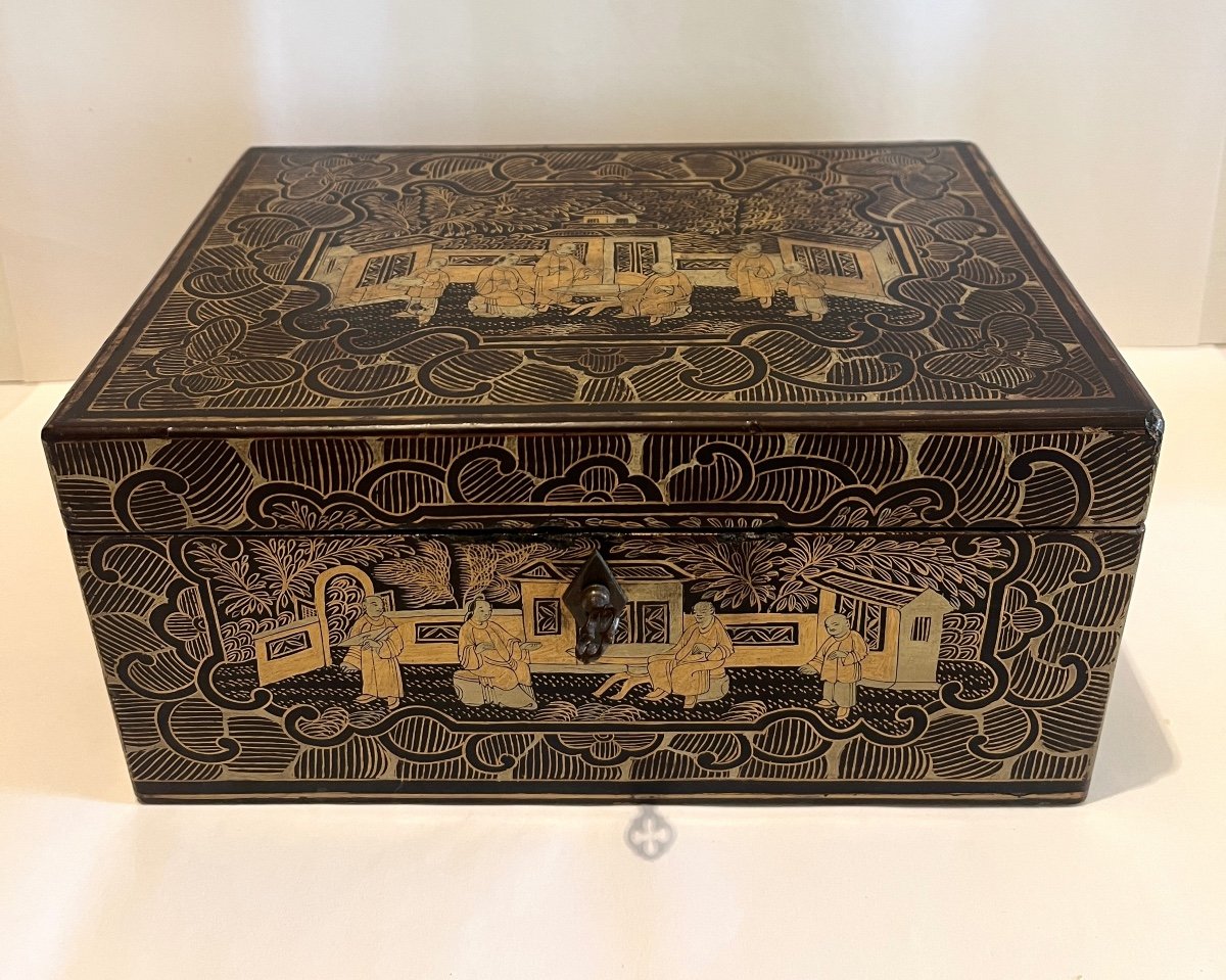 Gilded Chinese Lacquer Box 19th Century Canton-photo-1