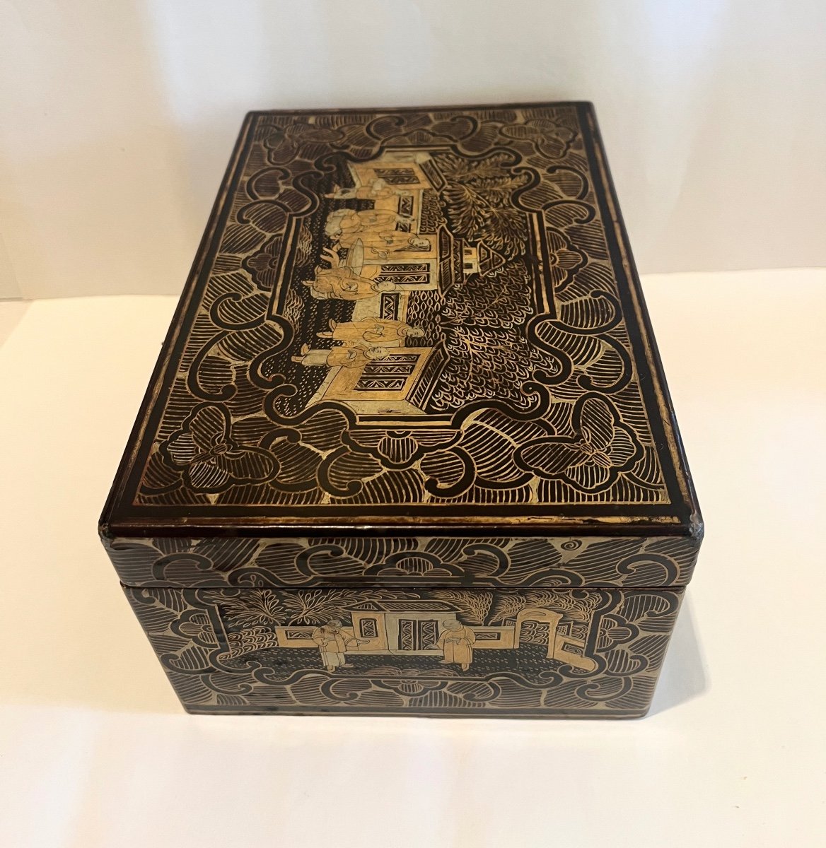 Gilded Chinese Lacquer Box 19th Century Canton-photo-3