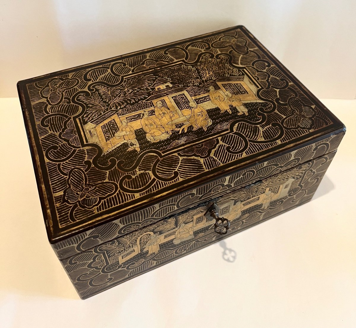 Gilded Chinese Lacquer Box 19th Century Canton-photo-8