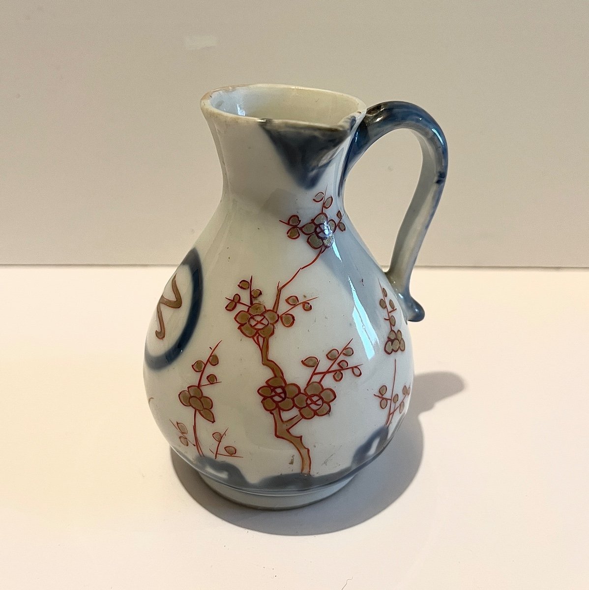 Pot à Lait Ou à Huile En Porcelaine d'Arita, Japon XVIIIème Siècle