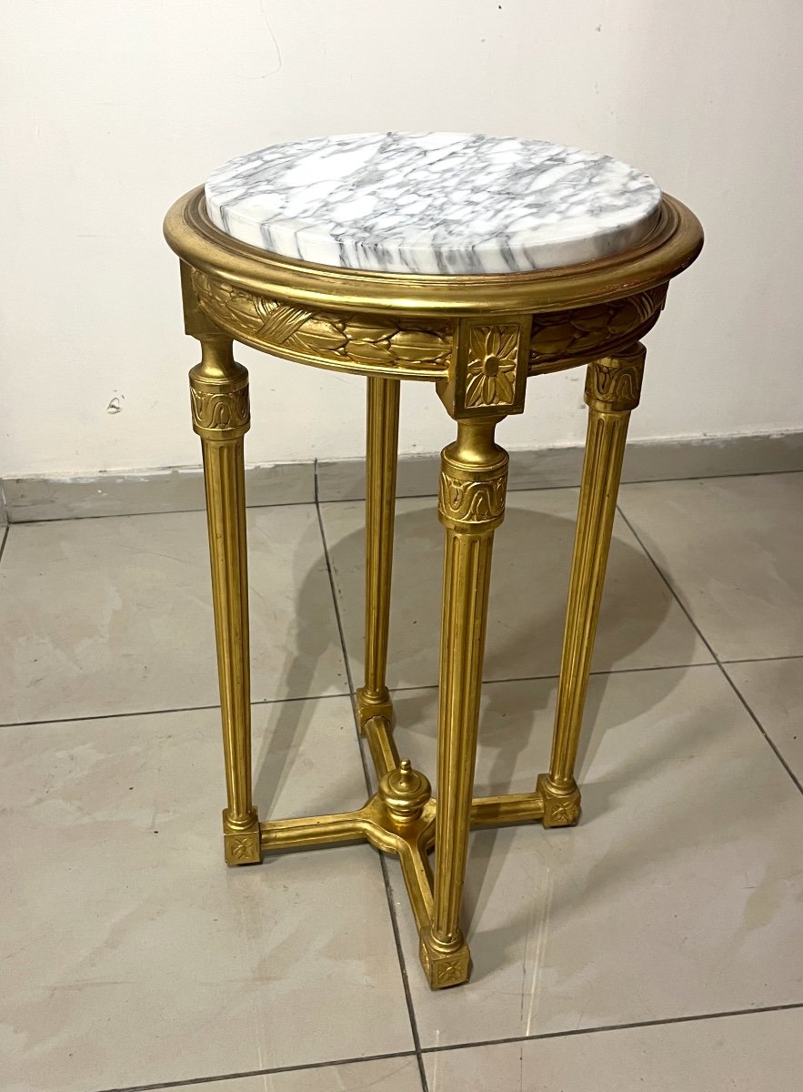Round Pedestal Table In Golden Wood-photo-2