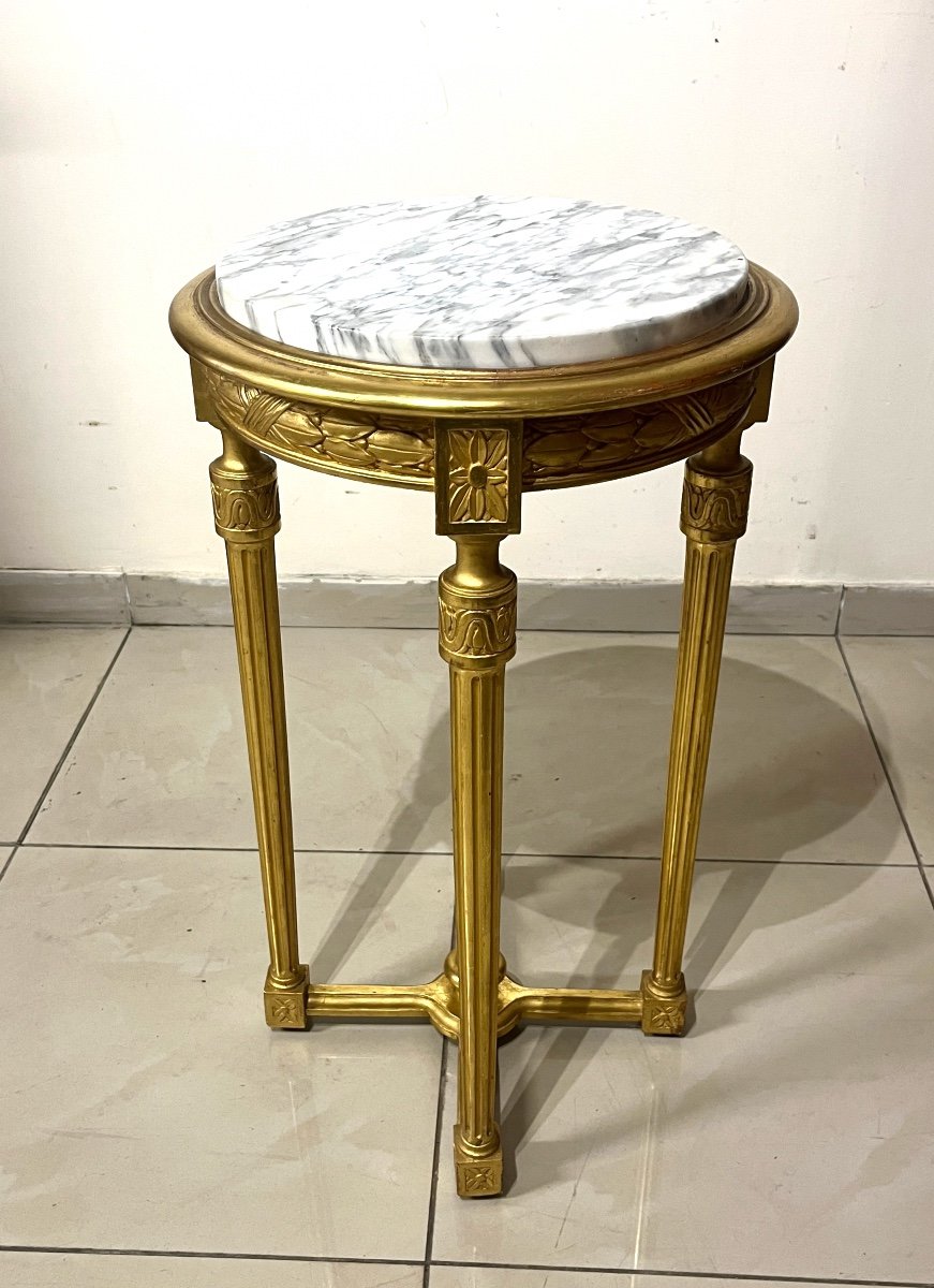 Round Pedestal Table In Golden Wood-photo-3