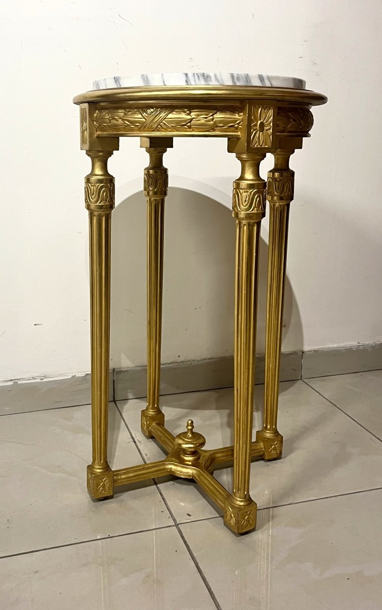 Round Pedestal Table In Golden Wood-photo-4