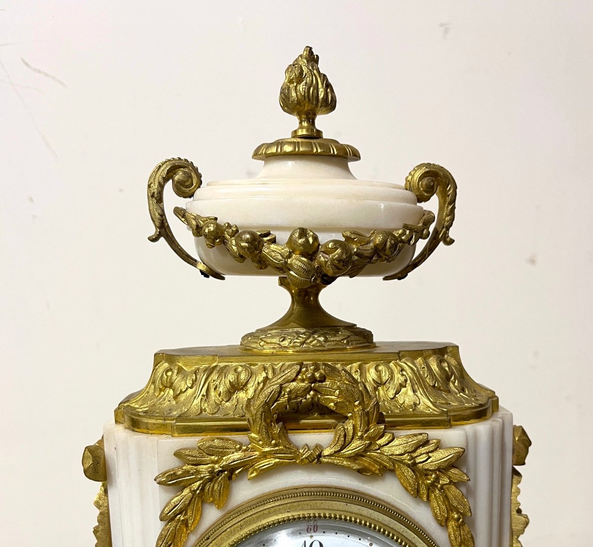 Louis XVI Style Clock In Gilt Bronze And White Marble-photo-2