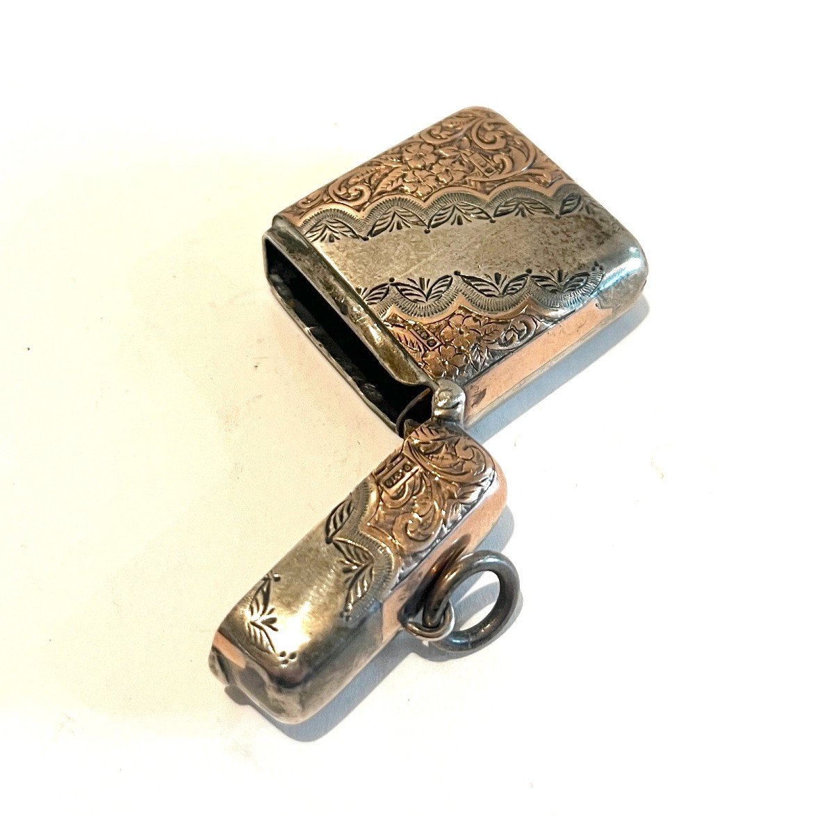 English Pyrogen Matchbox In Silver And Vermeil-photo-4