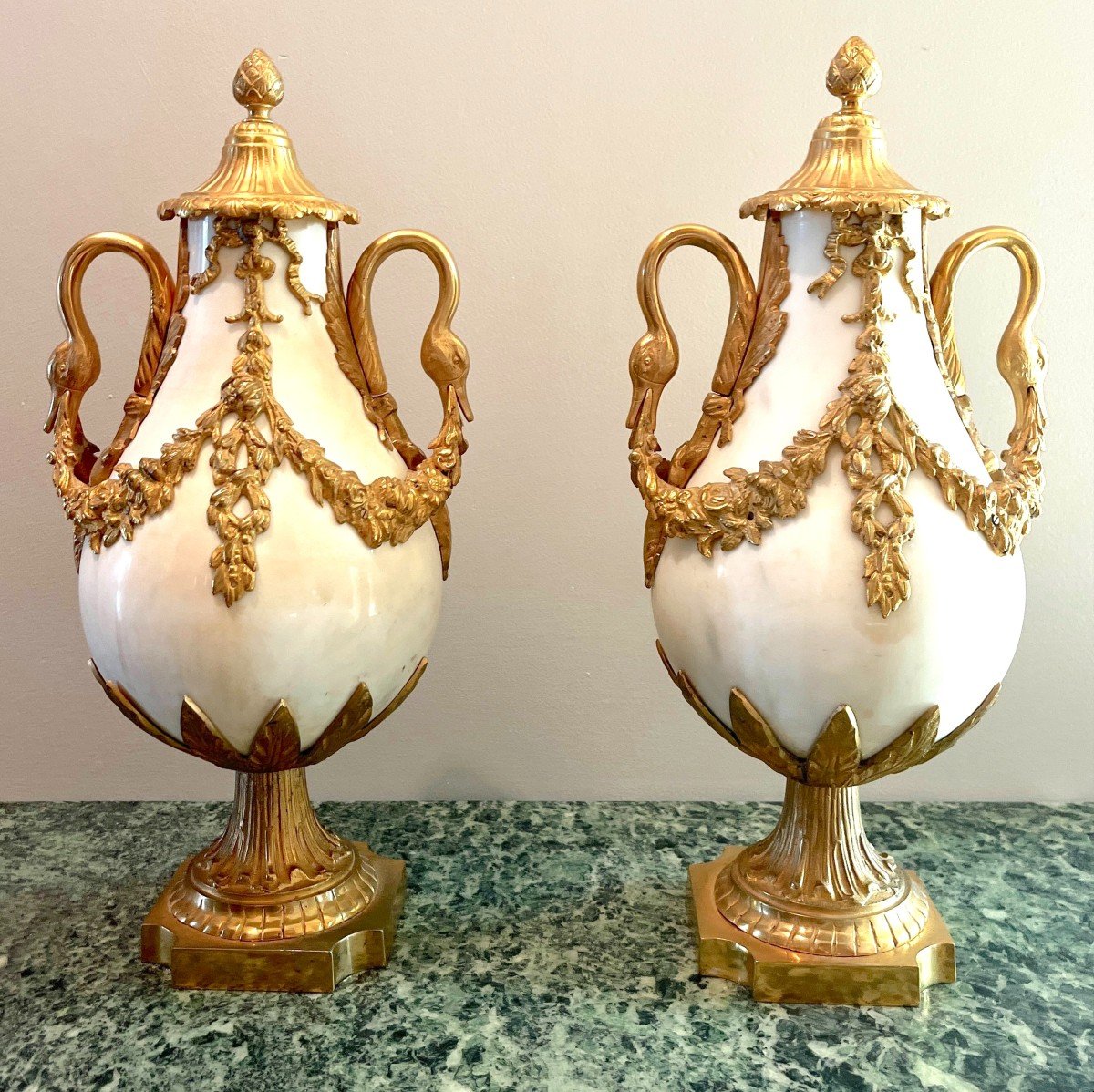 Pair Of Baluster Vases In White Marble And Gilt Bronze-photo-6