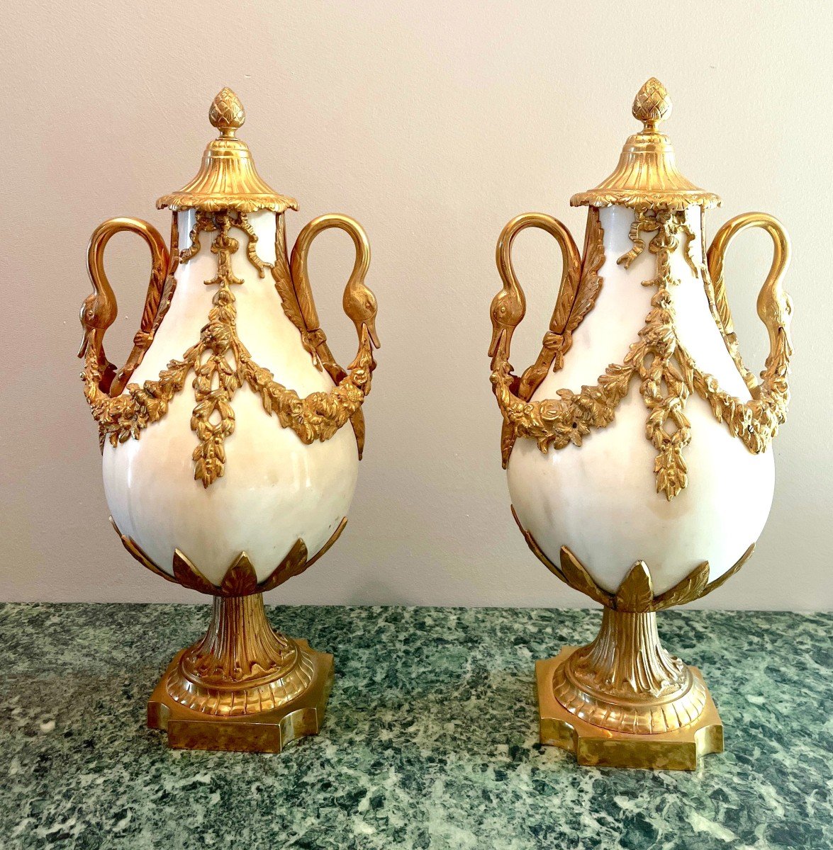 Pair Of Baluster Vases In White Marble And Gilt Bronze-photo-7