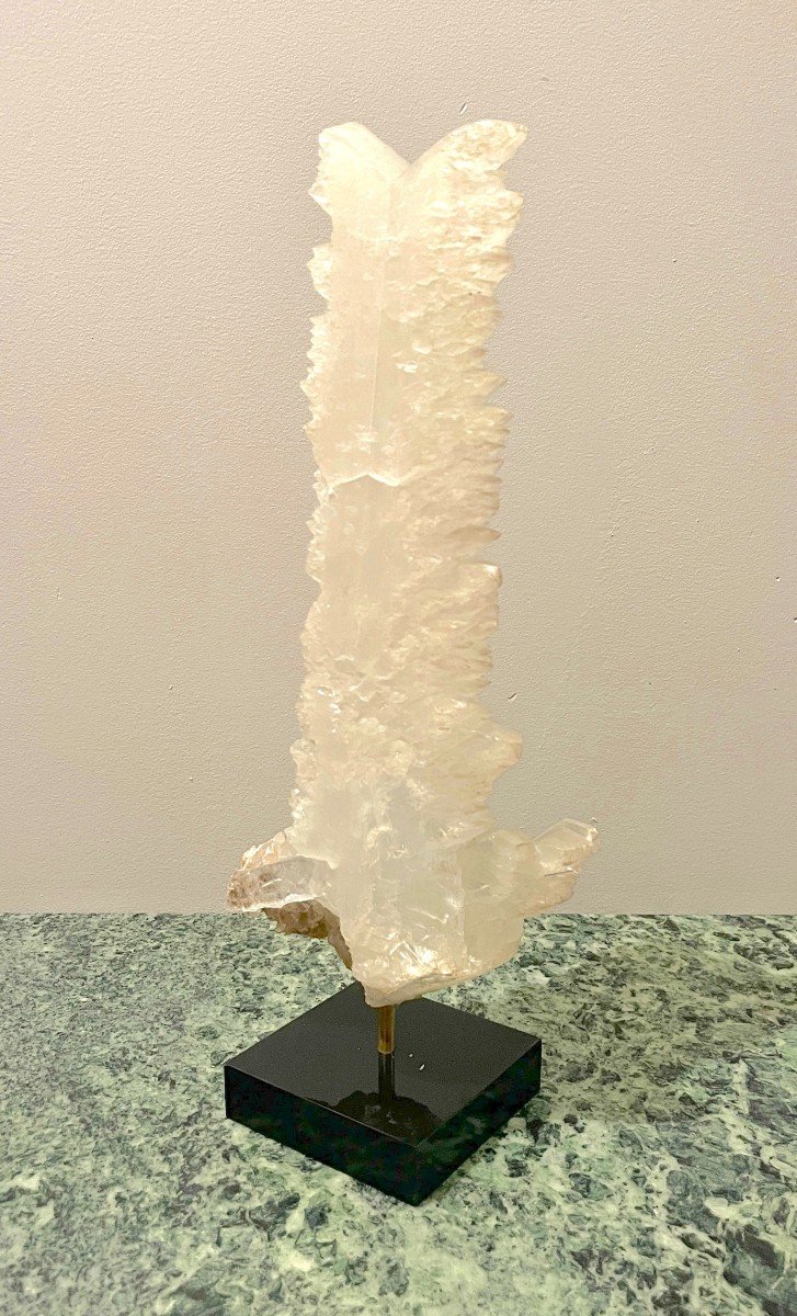 Large Quartz Crystal Rock 