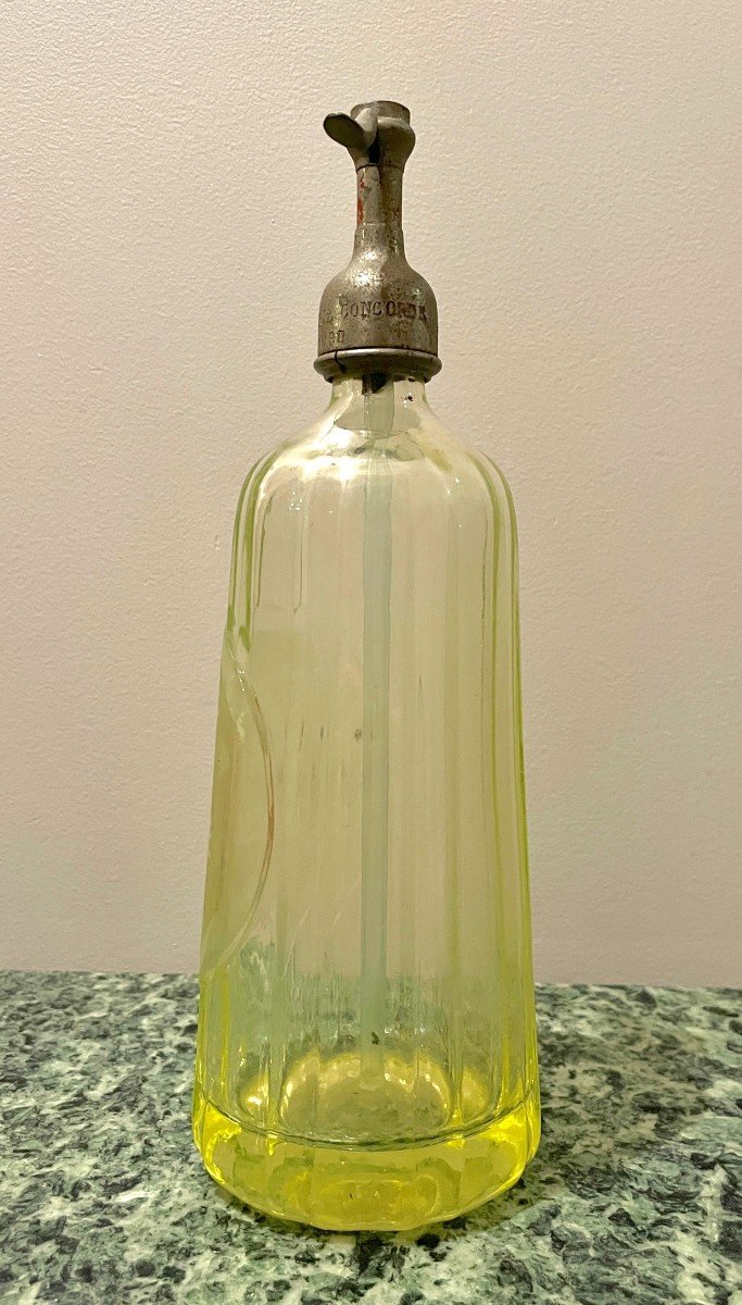 Art Deco Seltzer Water Siphon In Yellow Ouraline Glass -photo-1