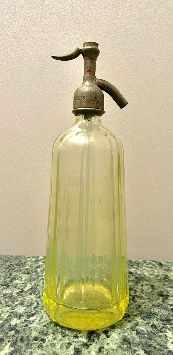 Art Deco Seltzer Water Siphon In Yellow Ouraline Glass -photo-2