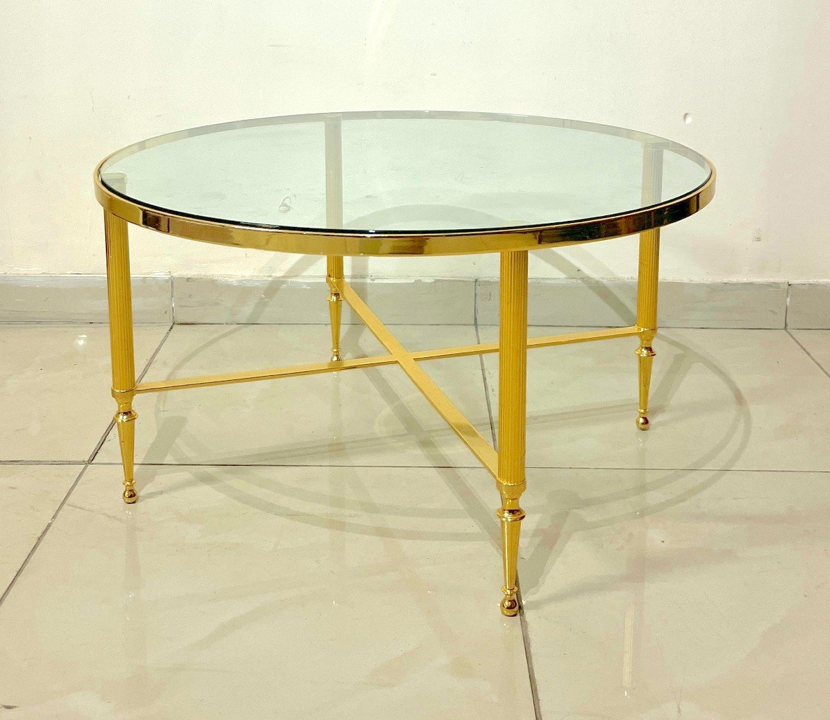 Table Basse Ronde En Laiton Doré Et Plateau En Verre