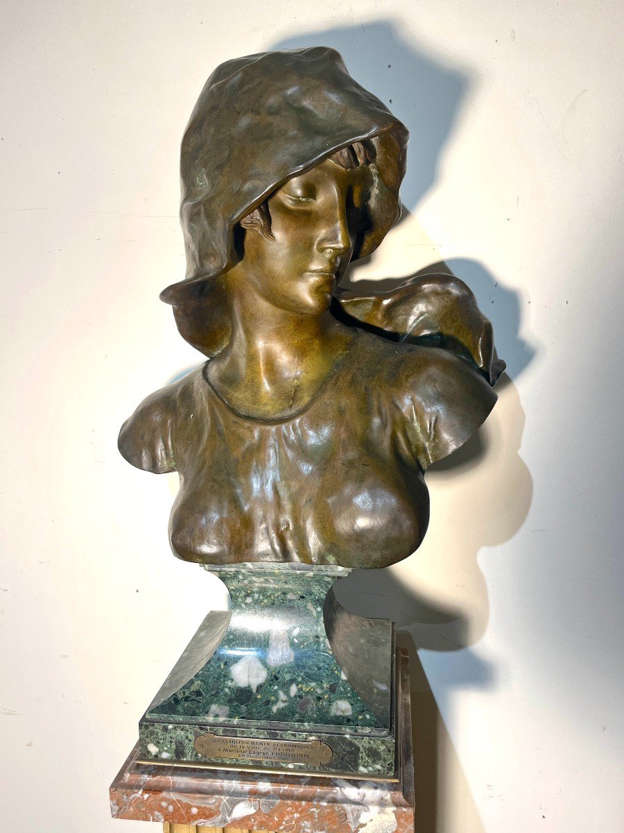 Buste De Femme En Bronze Sur Un Socle En Marbre - Hans Schork