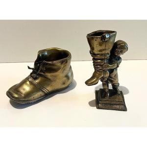 Pyrogène Bronze Enfant à La Botte Et Pyrogène Chaussure En Bronze