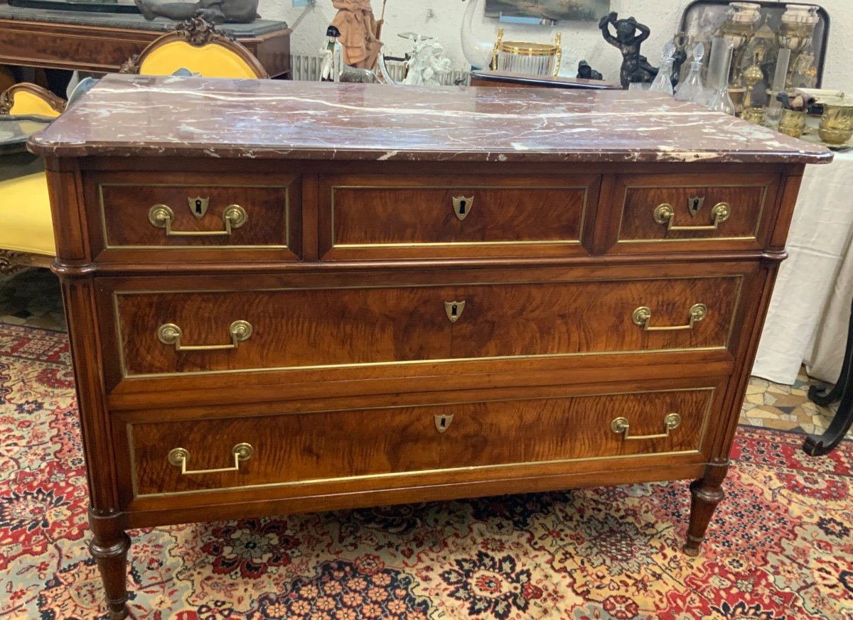 Commode époque Louis XVI