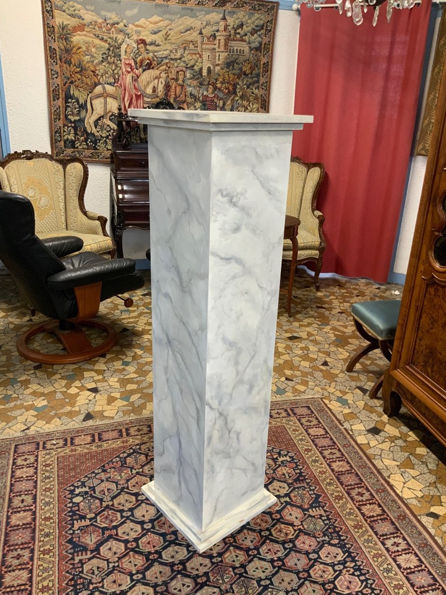 Wooden Column Imitation Marble