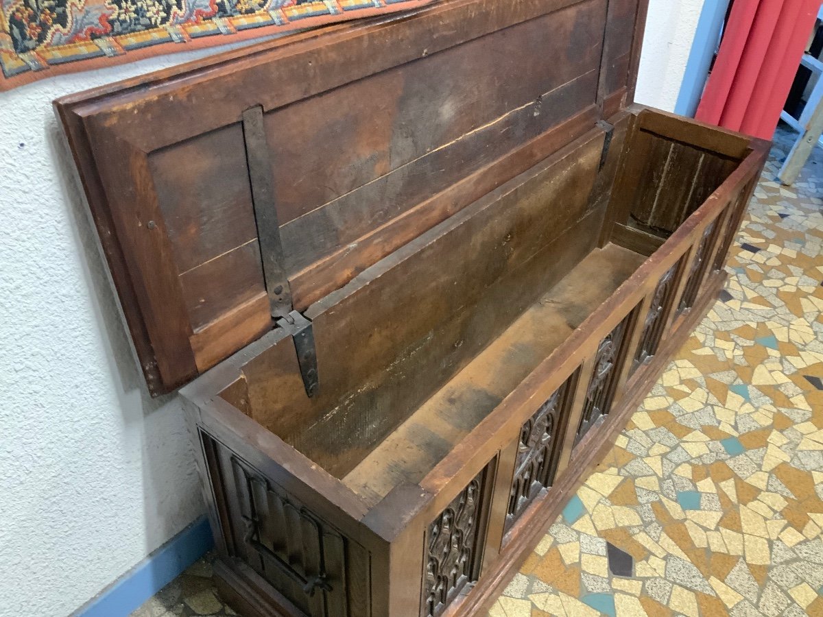 Large 18th Century Chest-photo-4