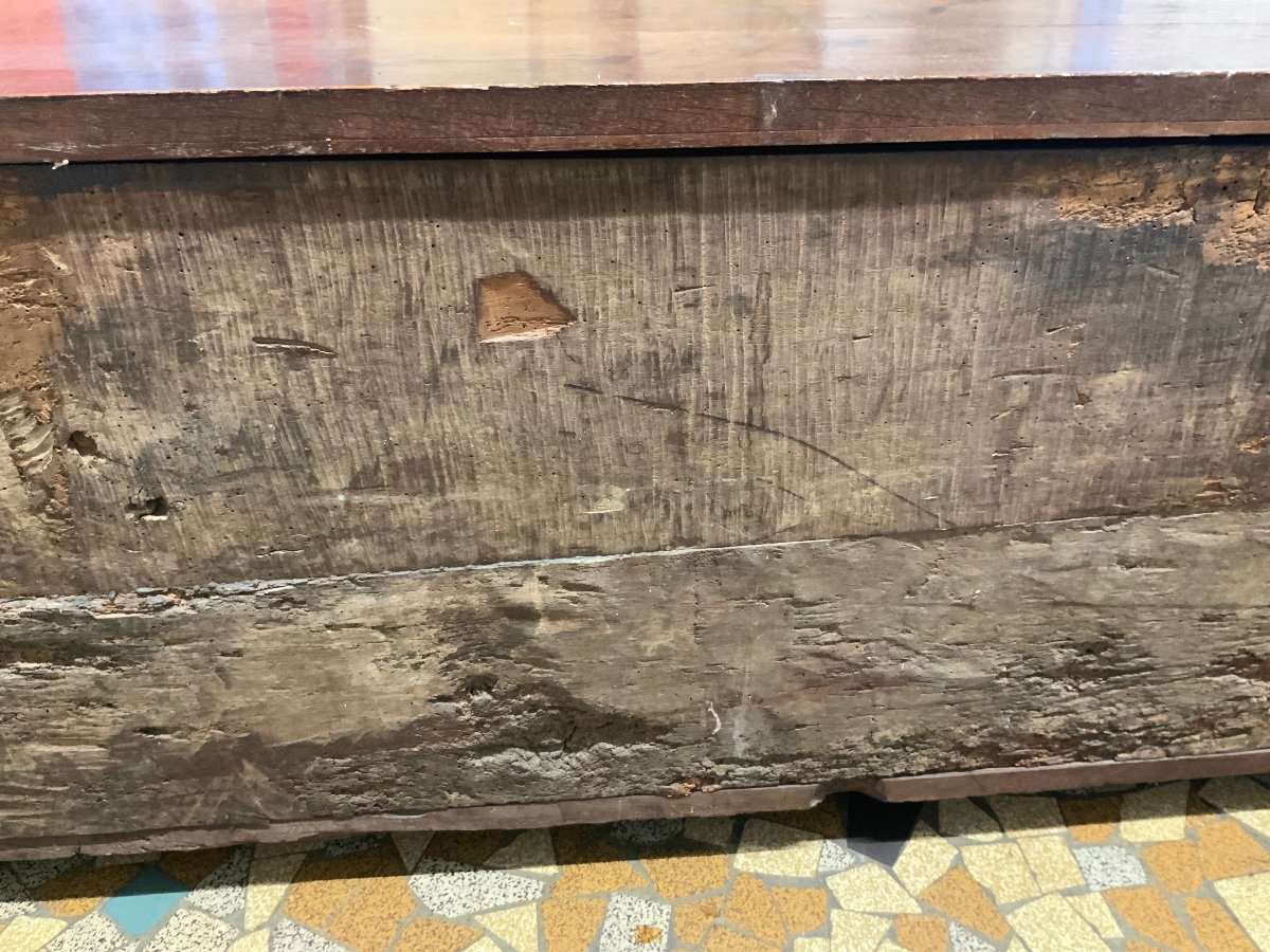 Large 18th Century Chest-photo-3