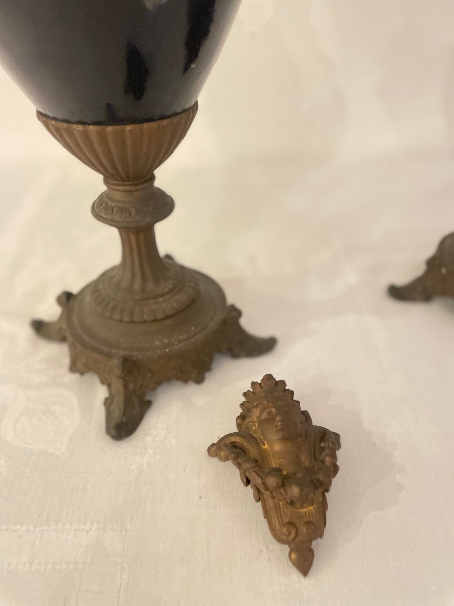 Pair Of 19th Century Ewers -photo-3