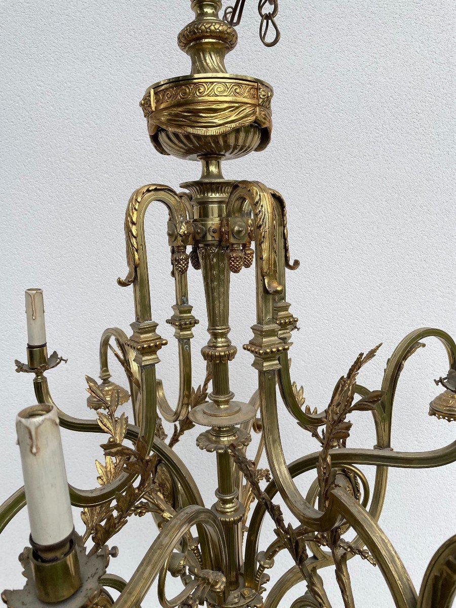 GRAND LUSTRE EN BRONZE DE STYLE LOUIS XVI-photo-1