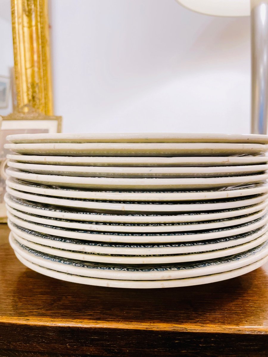 Set Of  14 Plates -photo-3