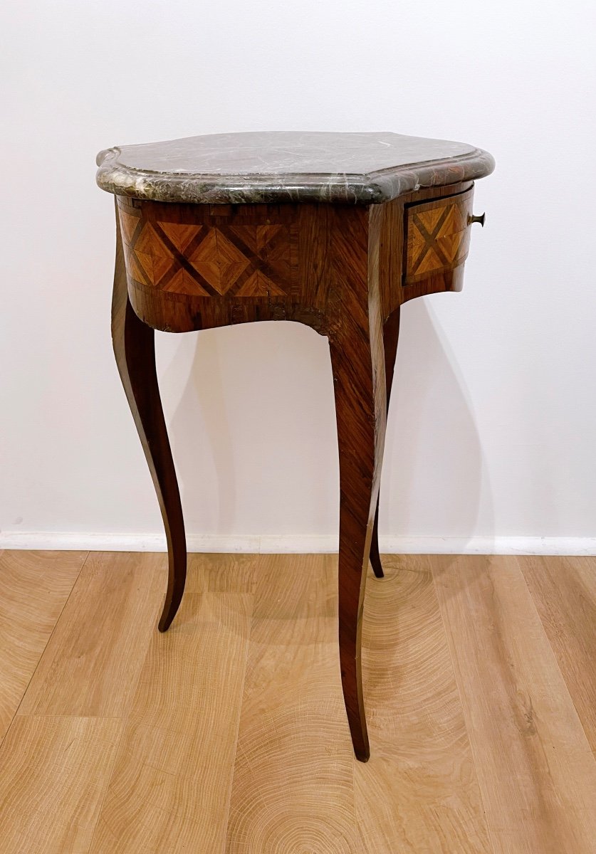 Transition Style Three Legged Pedestal Table -photo-3