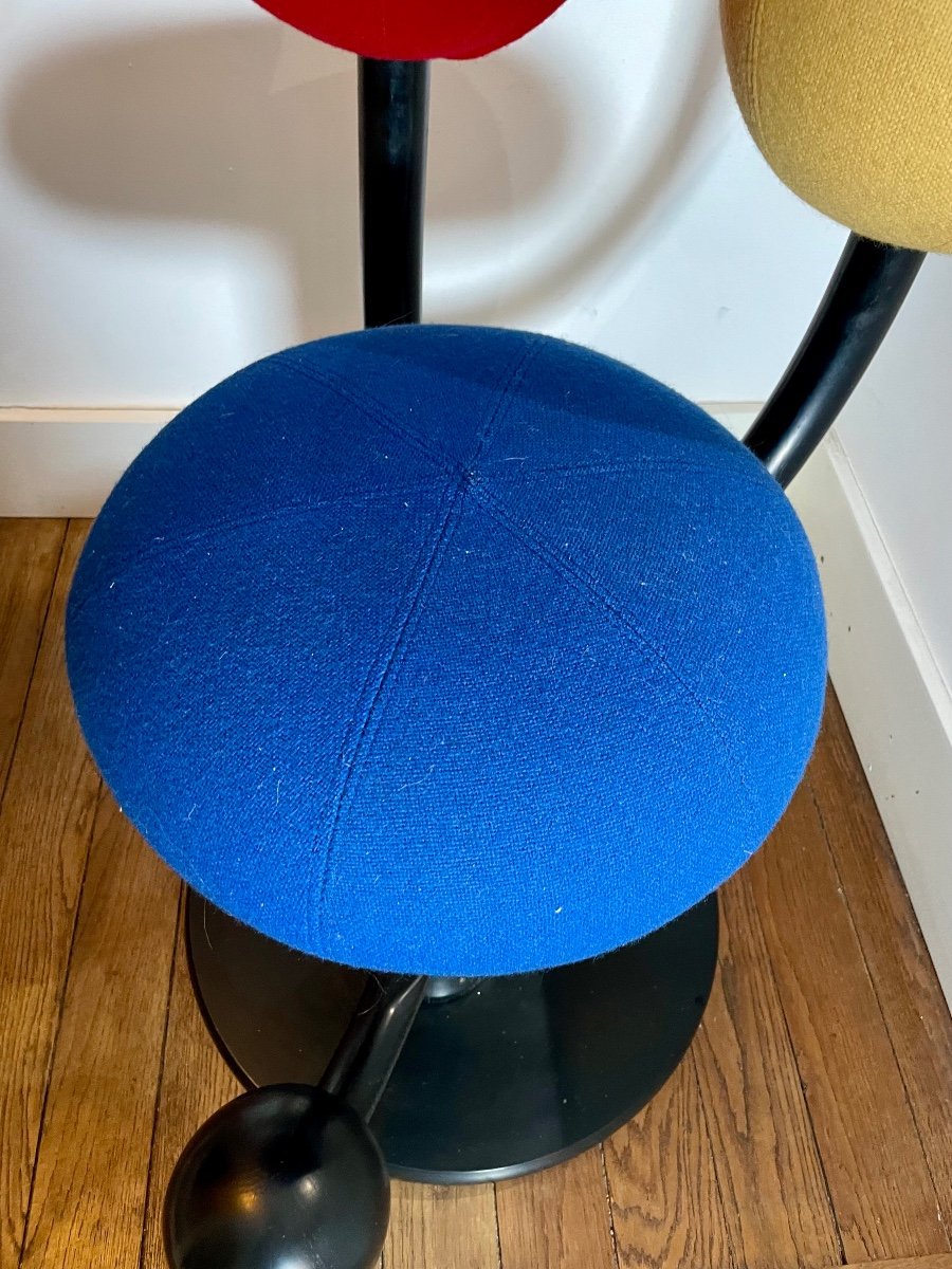 Proantic: Tabouret Scandinave, Collection “Globe Garden”. Peter Op