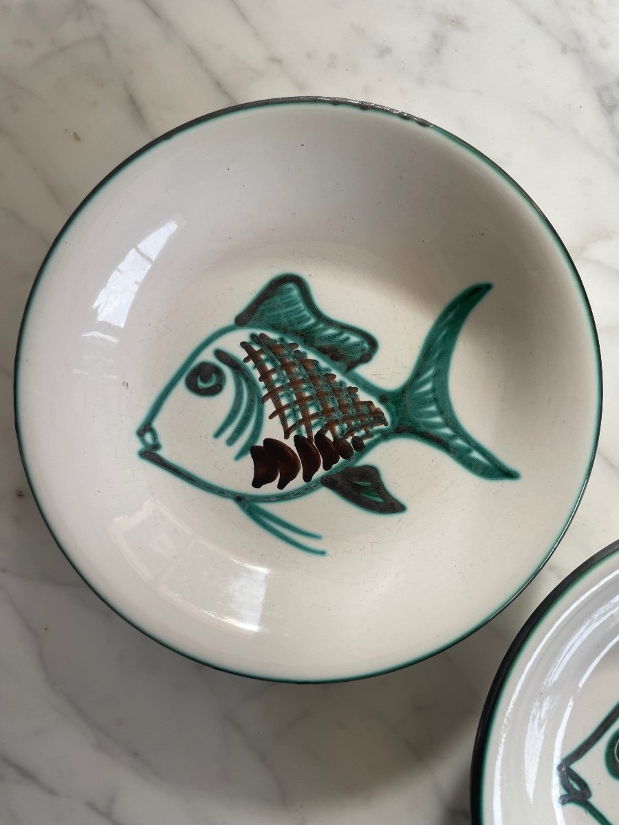 Robert Picault In Vallauris. Two Hollow Plates With Fish Decor-photo-3