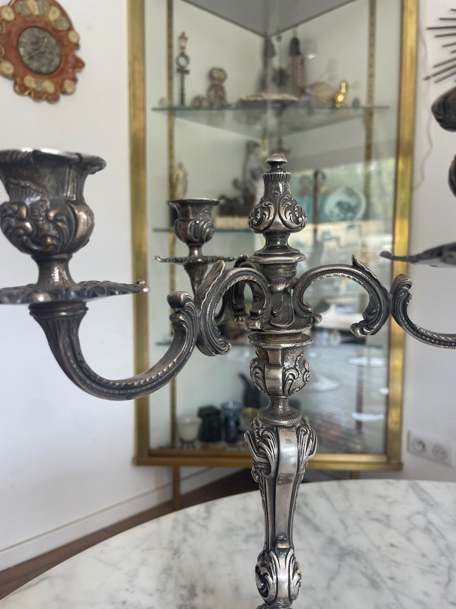 Paire De Candelabres De Style Louis XV En Bronze Argenté à Trois Bras De Lumières -photo-3