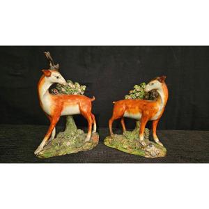 Couple de Cerf et Biche en porcelaine de Staffordshire