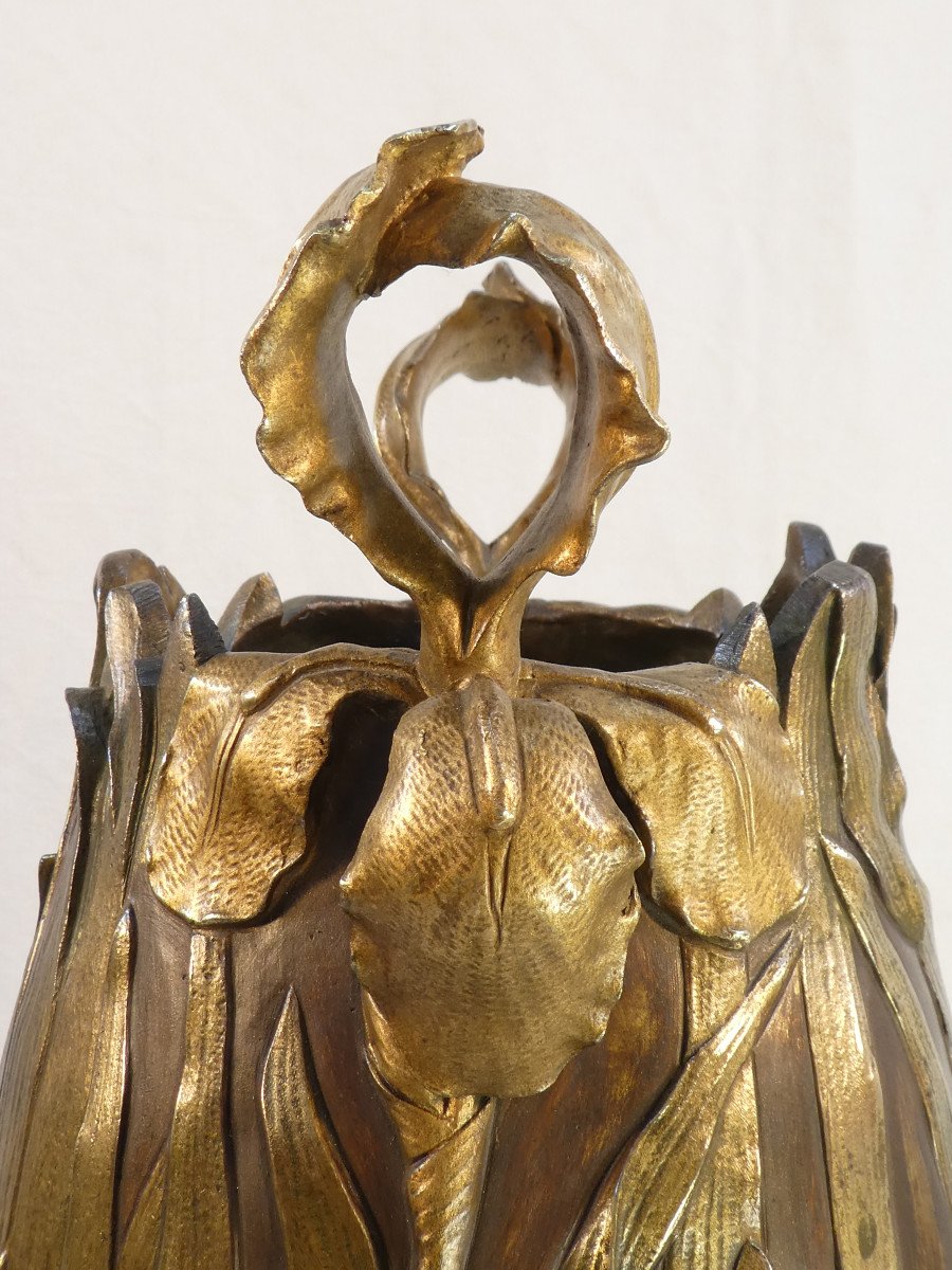Large Iris Vase In Art Nouveau Bronze Signed Abel-photo-3