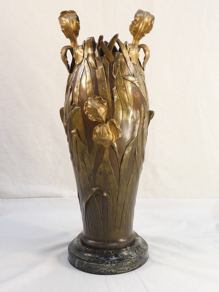 Large Iris Vase In Art Nouveau Bronze Signed Abel