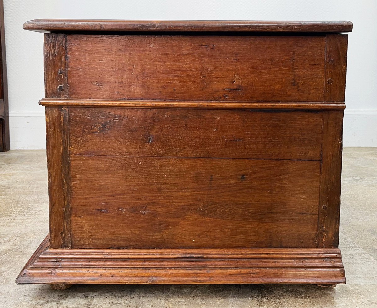 18th Century Solid Oak Périgourdin Chest-photo-7