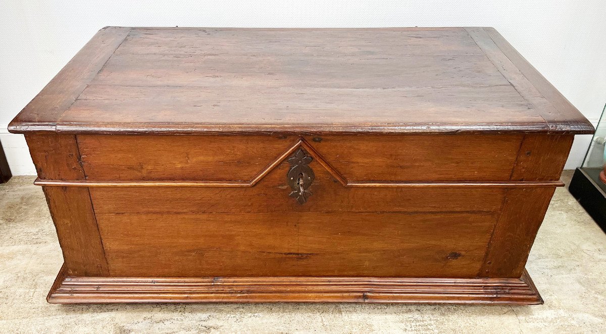 18th Century Solid Oak Périgourdin Chest