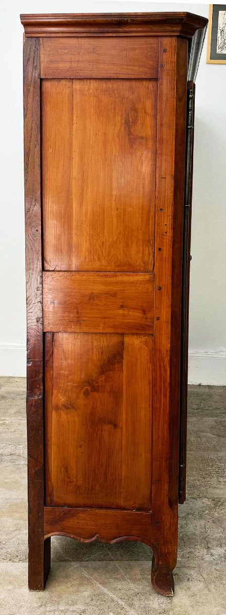 Small Louis XV Cherry Wood Armoire, 19th Century-photo-2