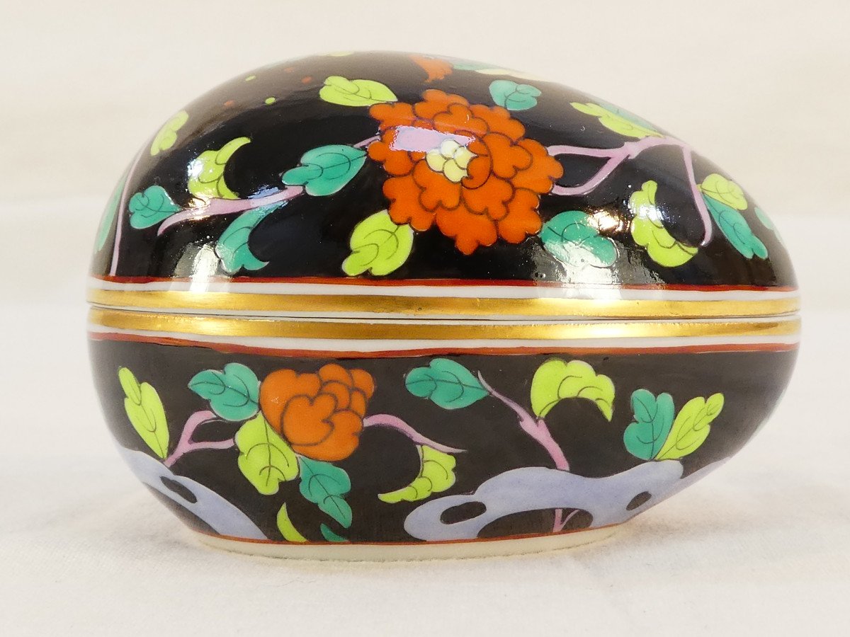 RARE FANCY BOX Oeuf couché porcelaine HEREND HUNGARY collection MACAO fond noir-photo-4