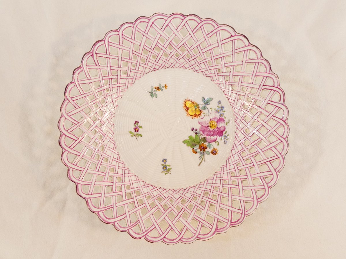 Hoechst Porcelain Rare Openwork Plate From The 18th Century (1765-1778)