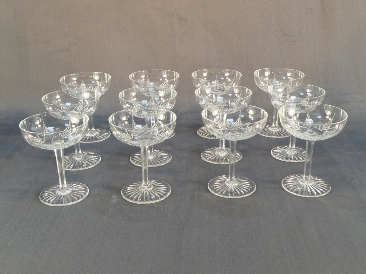 12 coupes a champagne En Cristal De Baccarat Modele EPRON