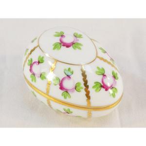 Boite bonbonniere Oeuf HEREND HUNGARY modele SPRO roses de Sevres