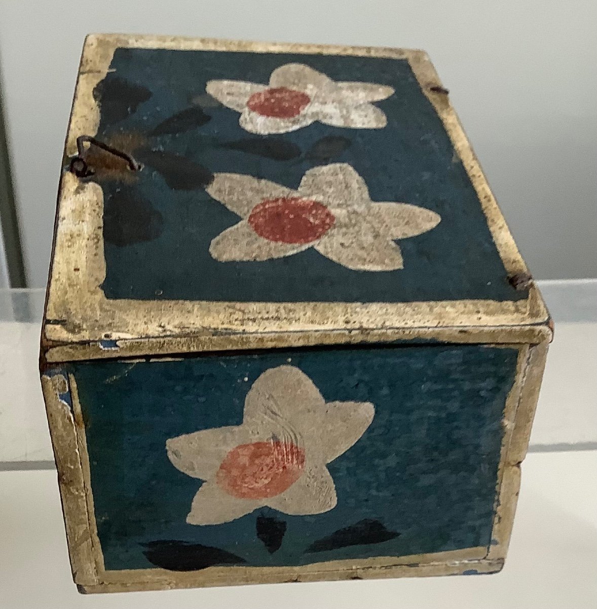 Small Norman Painted Box -photo-4