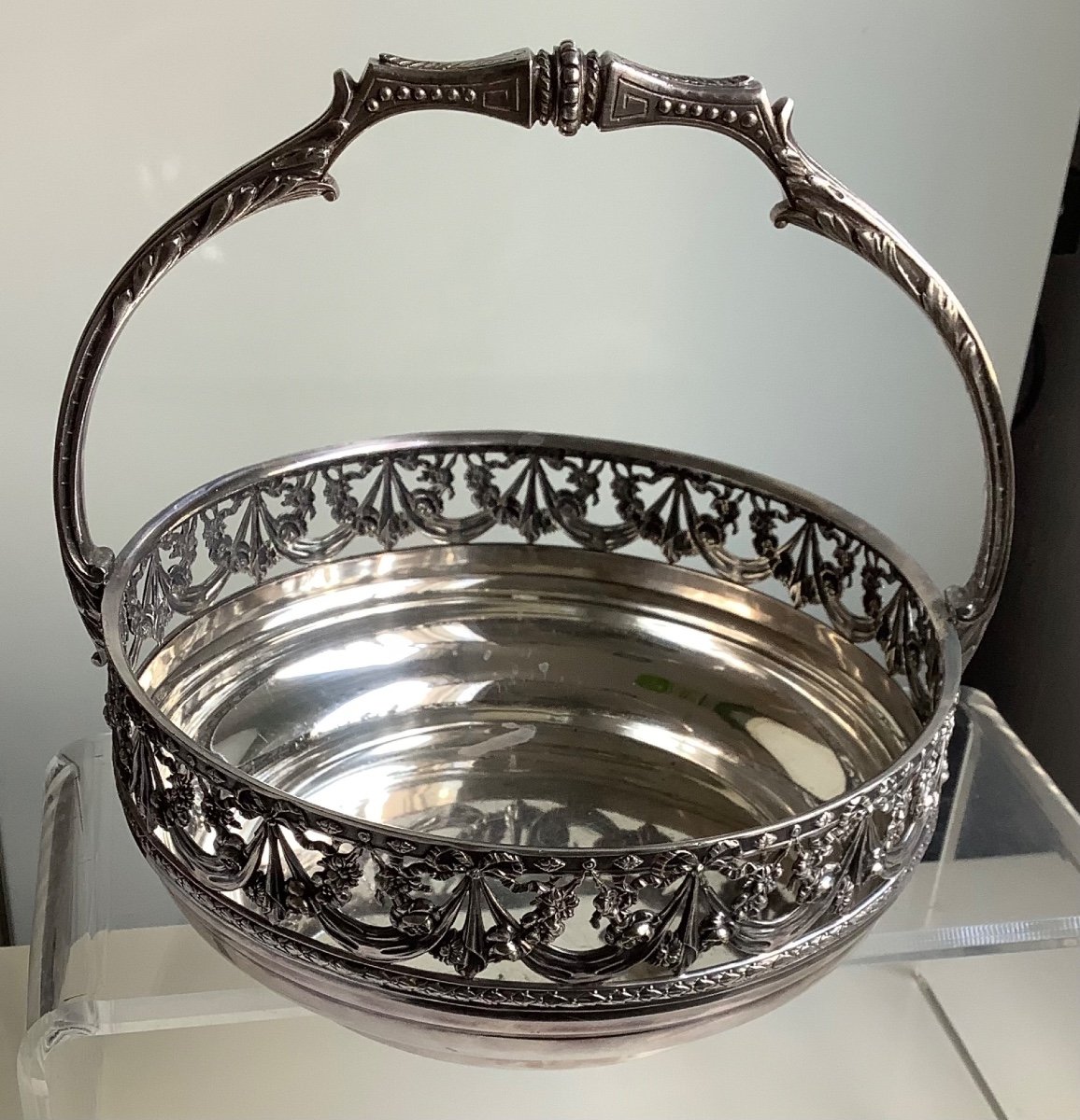 A Silver Metal Basket -photo-2
