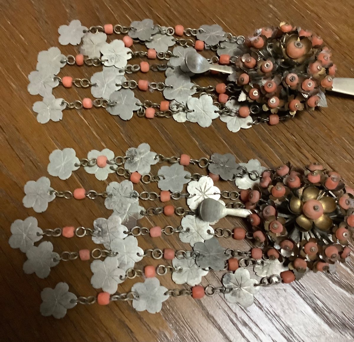 Une Paire De Peines Japonais En Bouquet De Fleurs Montée Sur Laiton-photo-1