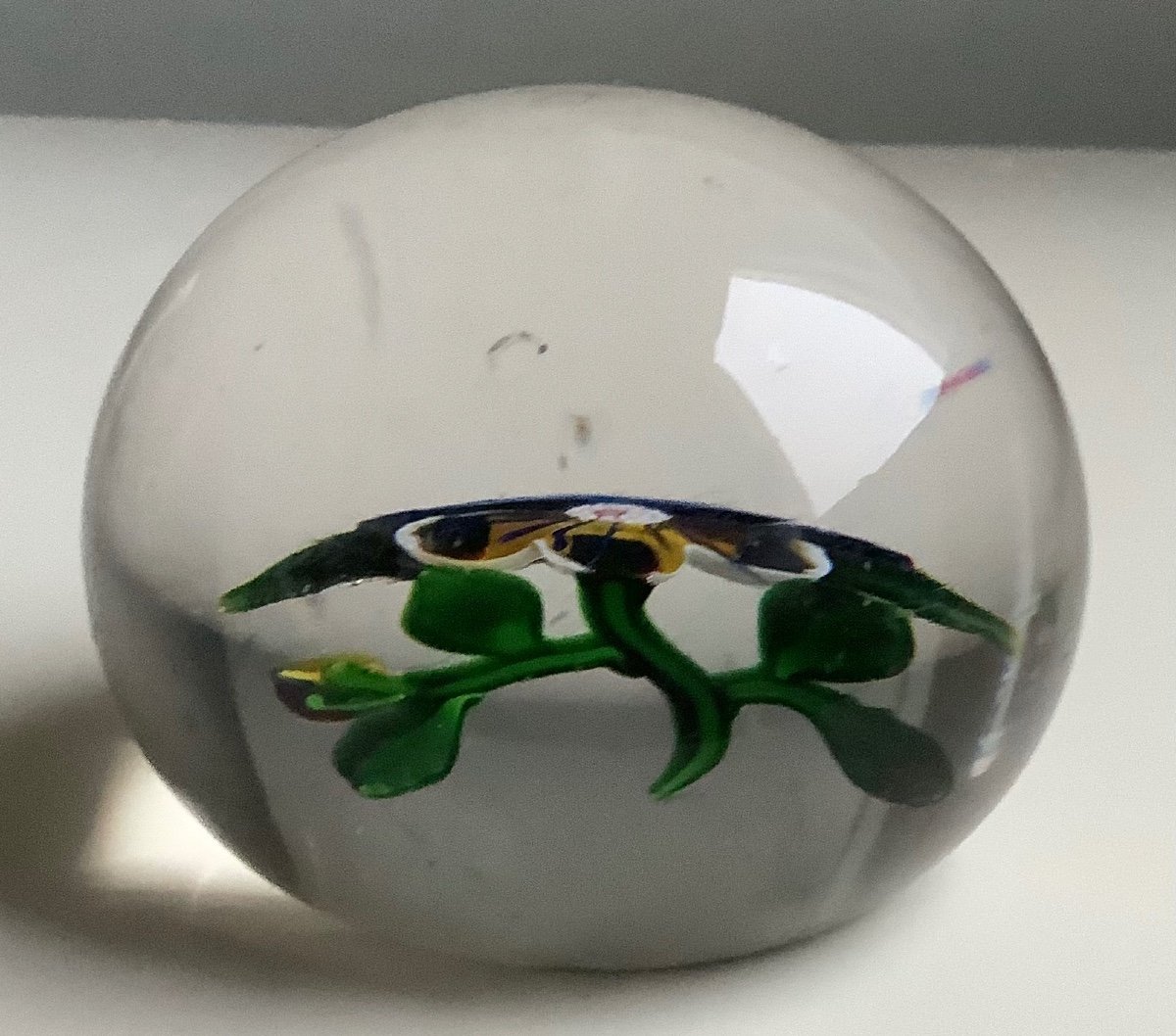 Baccarat Sulfide Glass Paperweight Decorated With A Pansy Cut On The Reverse-photo-1