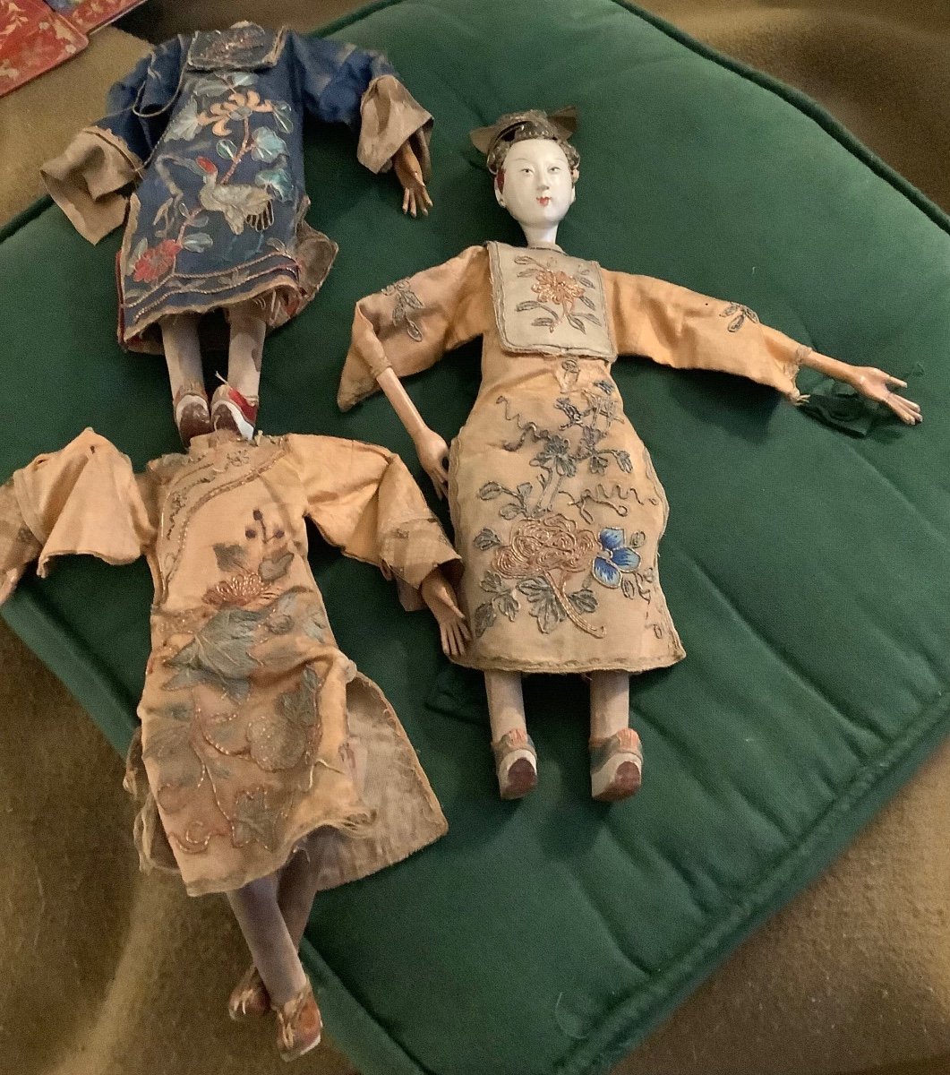 A 19th Century Chinese Doll With 2 Clothes