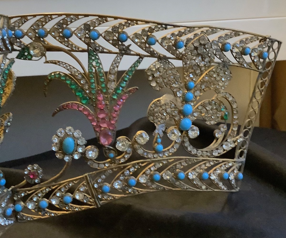 Une Couronne En Strass Pour Théâtres Et Opéra -photo-2