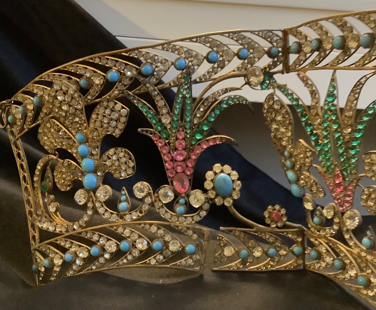 Une Couronne En Strass Pour Théâtres Et Opéra -photo-4