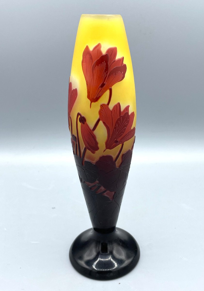 Vase Art Nouveau Aux Cyclamens Emile Gallé Nancy 1900