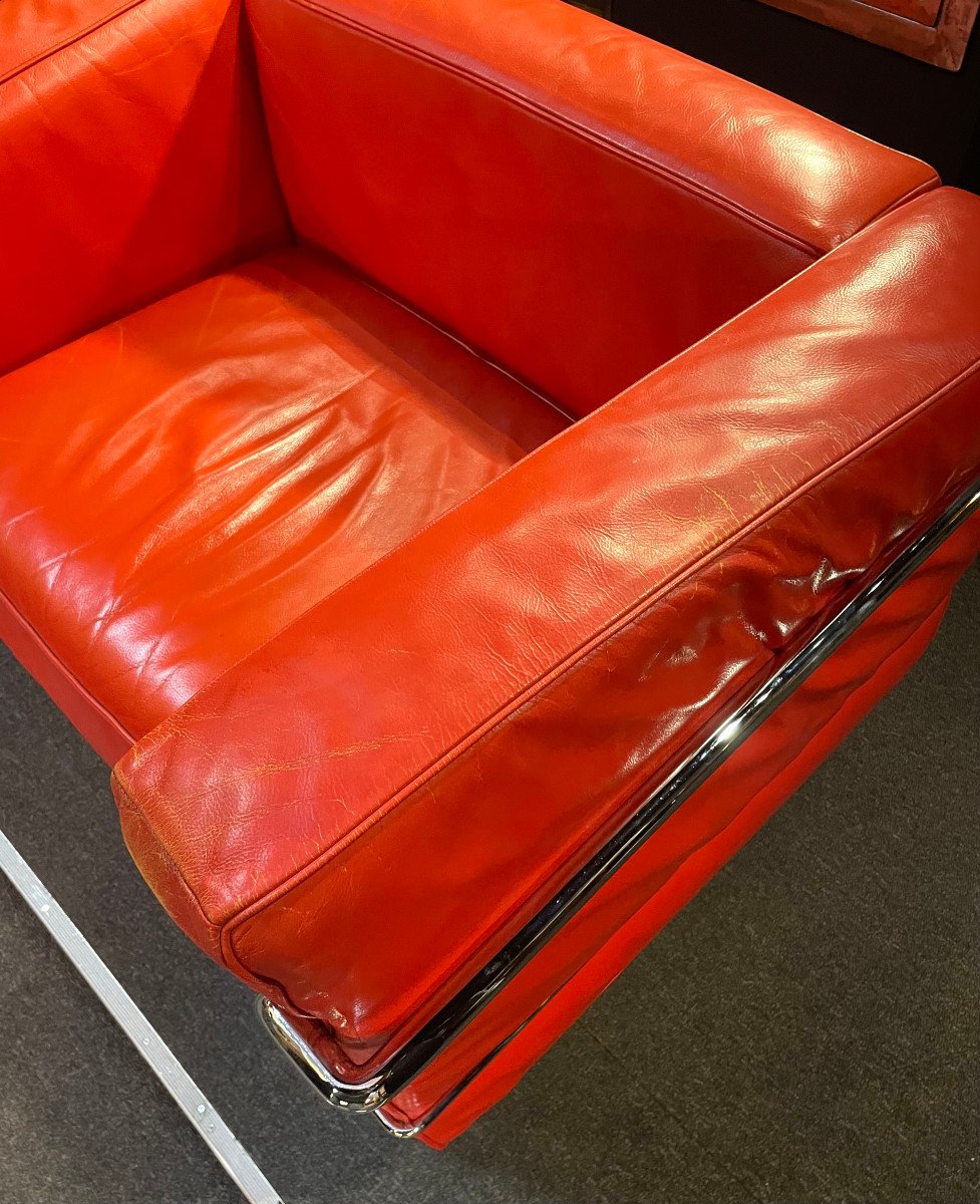 Fauteuil LC3 Par Le Corbusier Edition Cassina En Cuir Rouge-photo-4